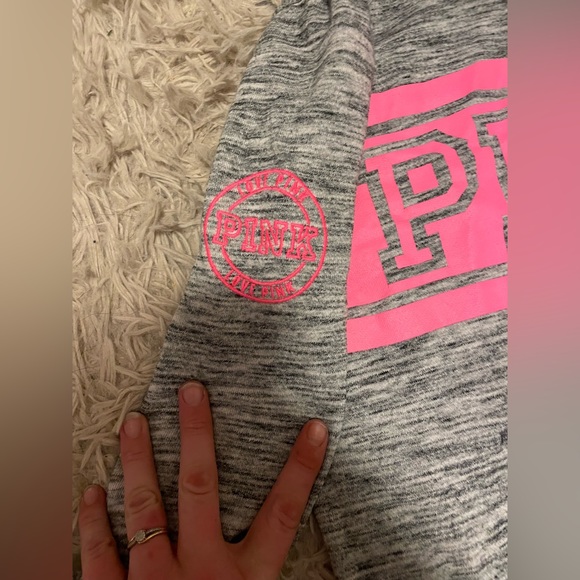 Victoria secret love pink leggings and sweaters! - Picture 5 of 8